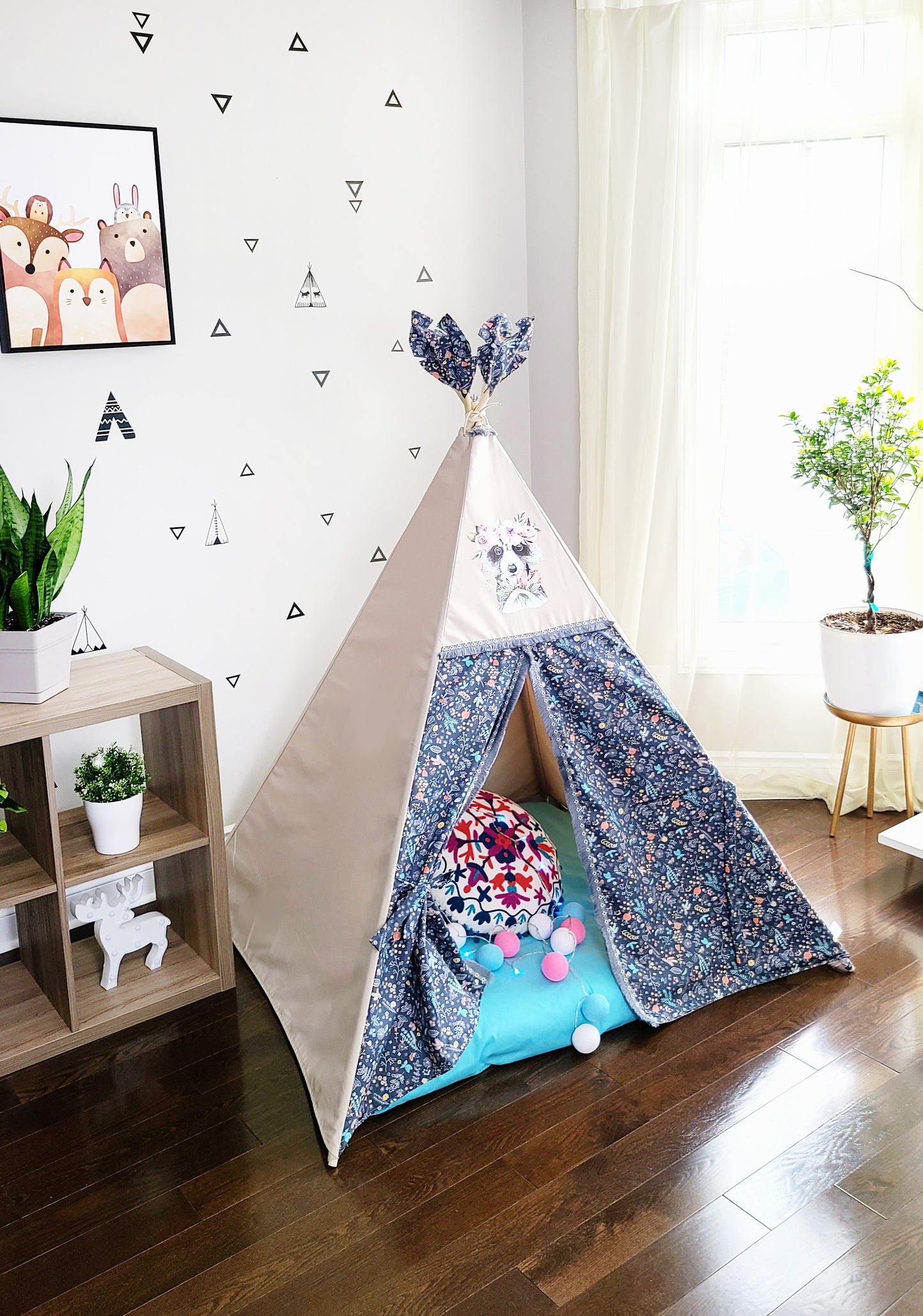 Racoon with flowers Teepee Tent image 5