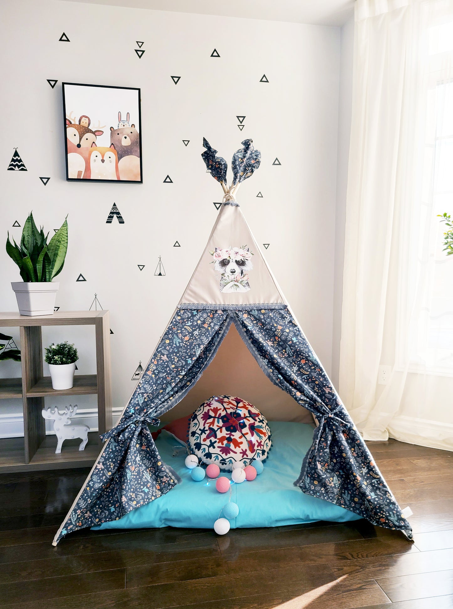 Racoon with flowers Teepee Tent image 2