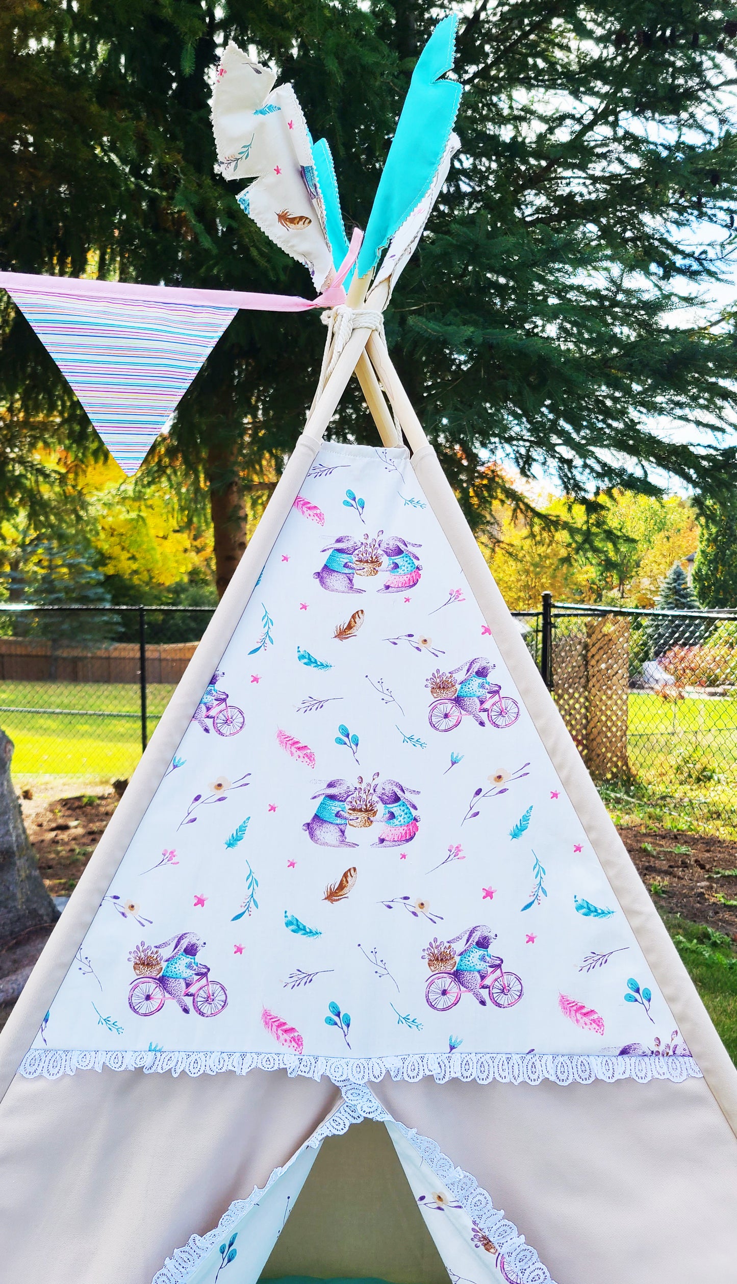 Cute bunny feathers boho pink and white fabric 160cm wide, 50 cm