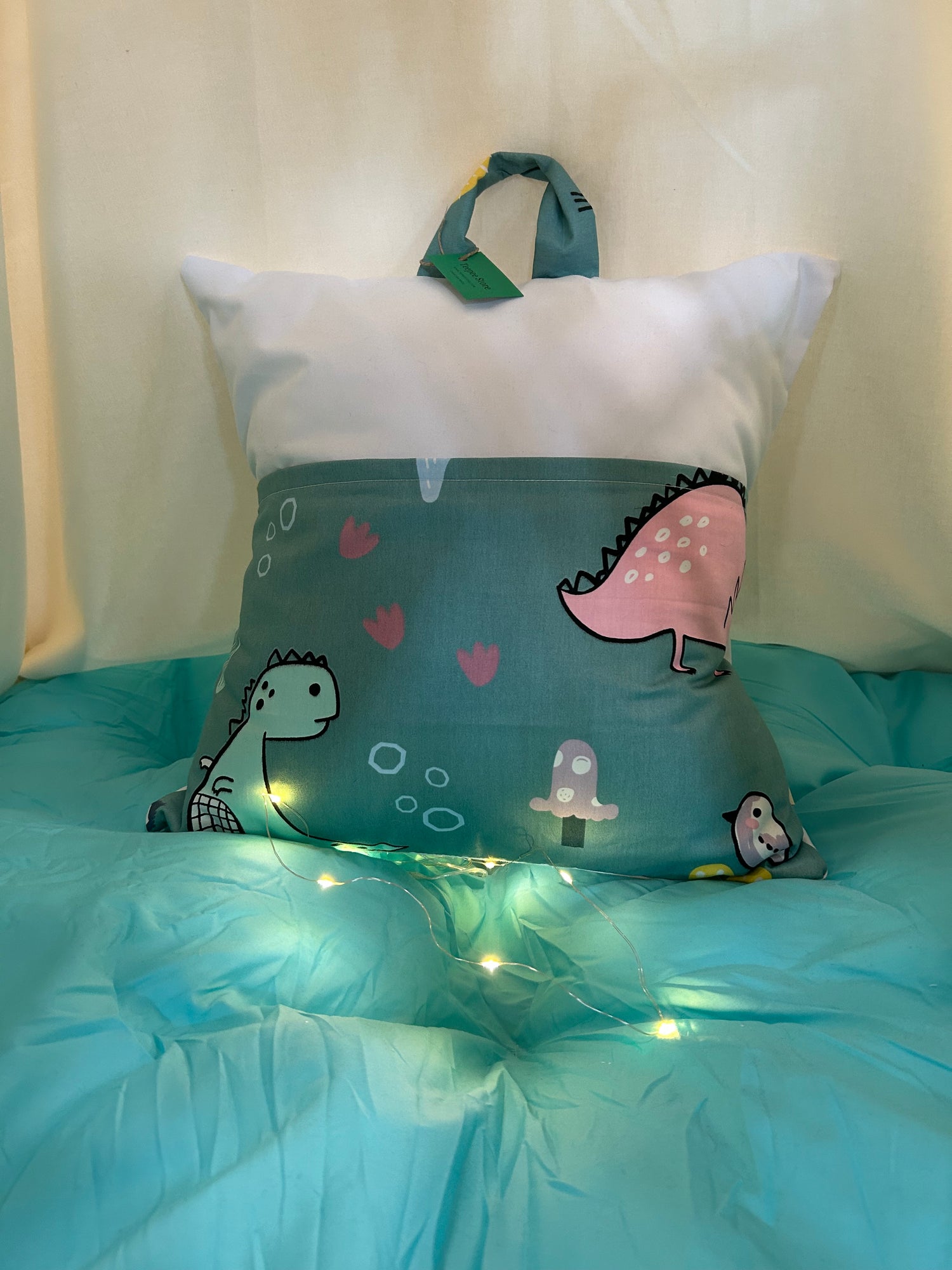 Seasonal & Themed Pillows