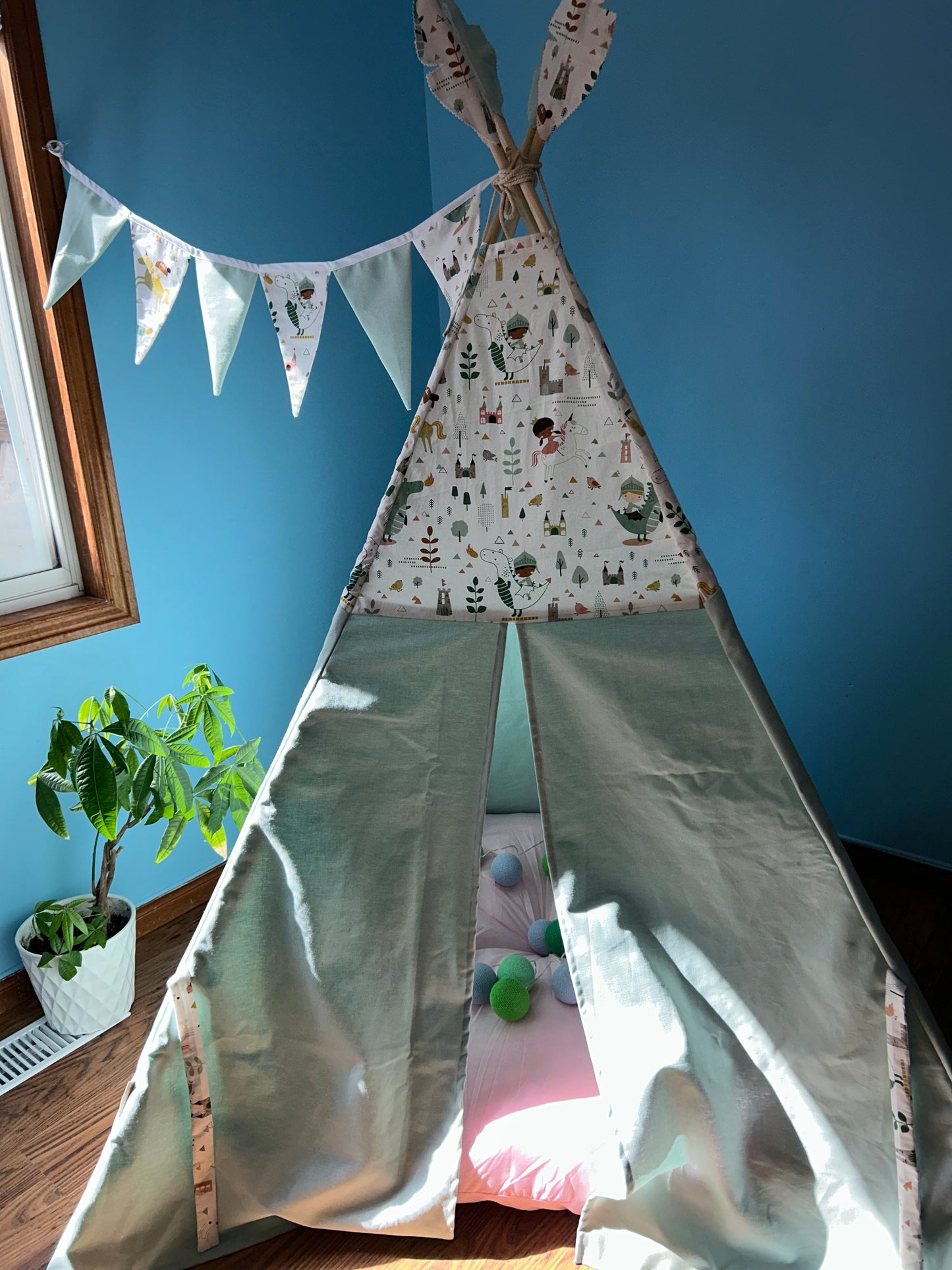 Kingdom Adventures Teepee tent