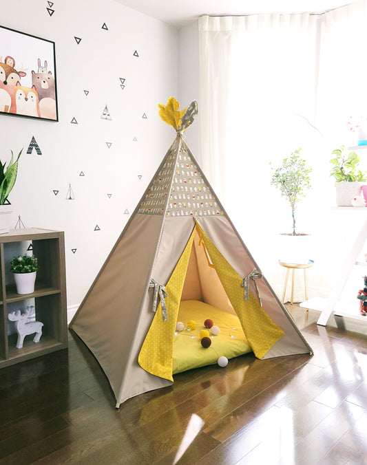 Polar Bear Bath Time Teepee Tent with Window image 0