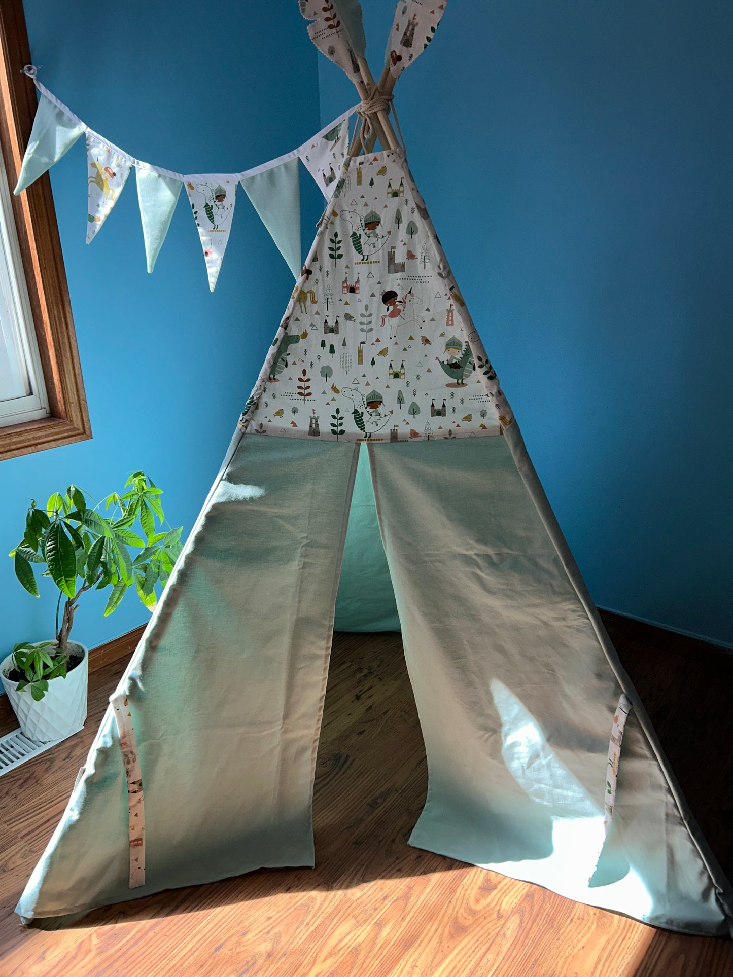 Kingdom Adventures Teepee tent