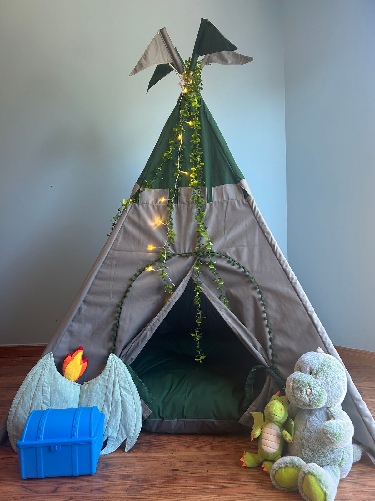 🏰 Enchanted Forest Castle Teepee