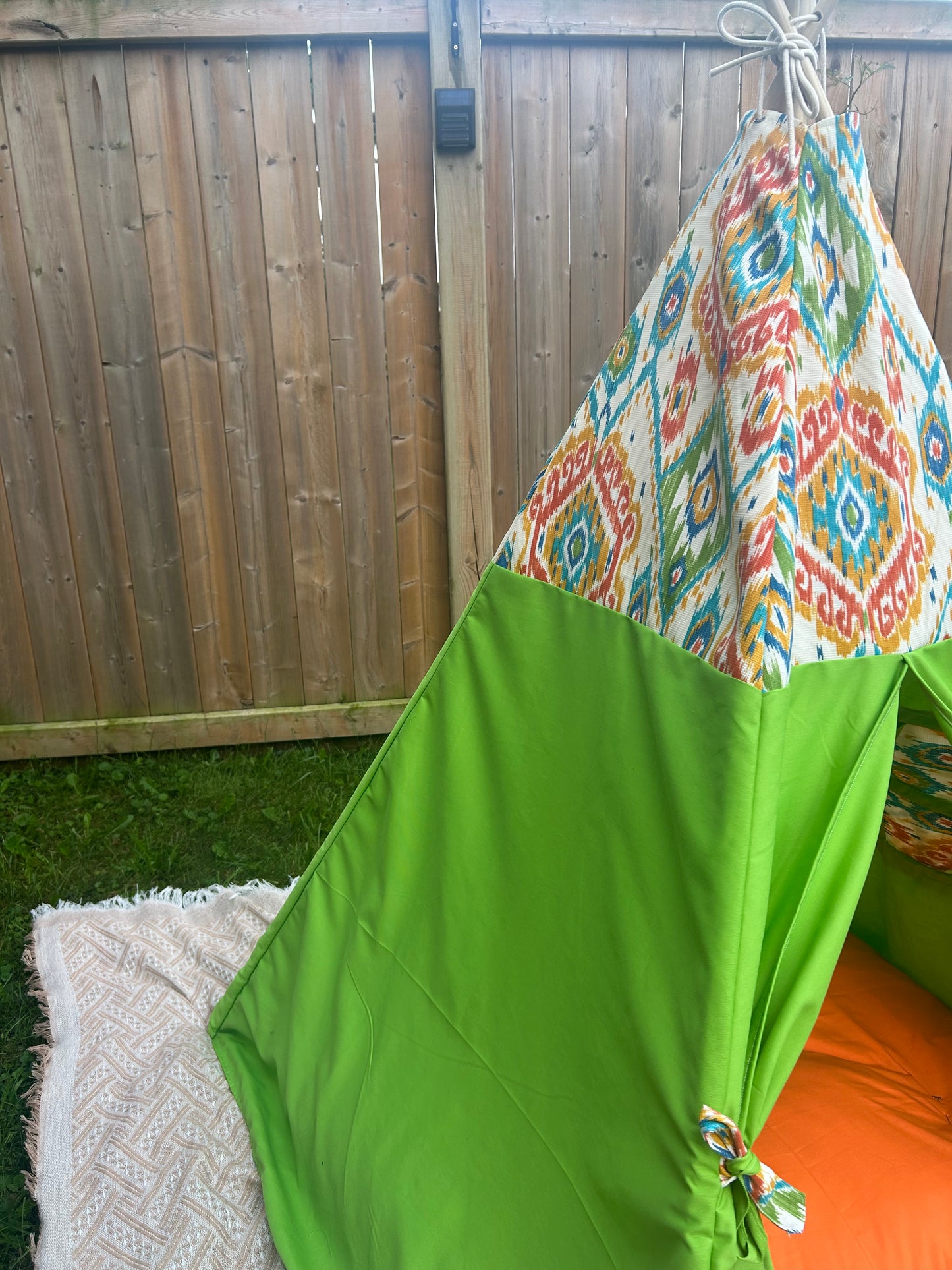Citrus Splashtop Kids Teepee Tent – Green and Orange Play Tent