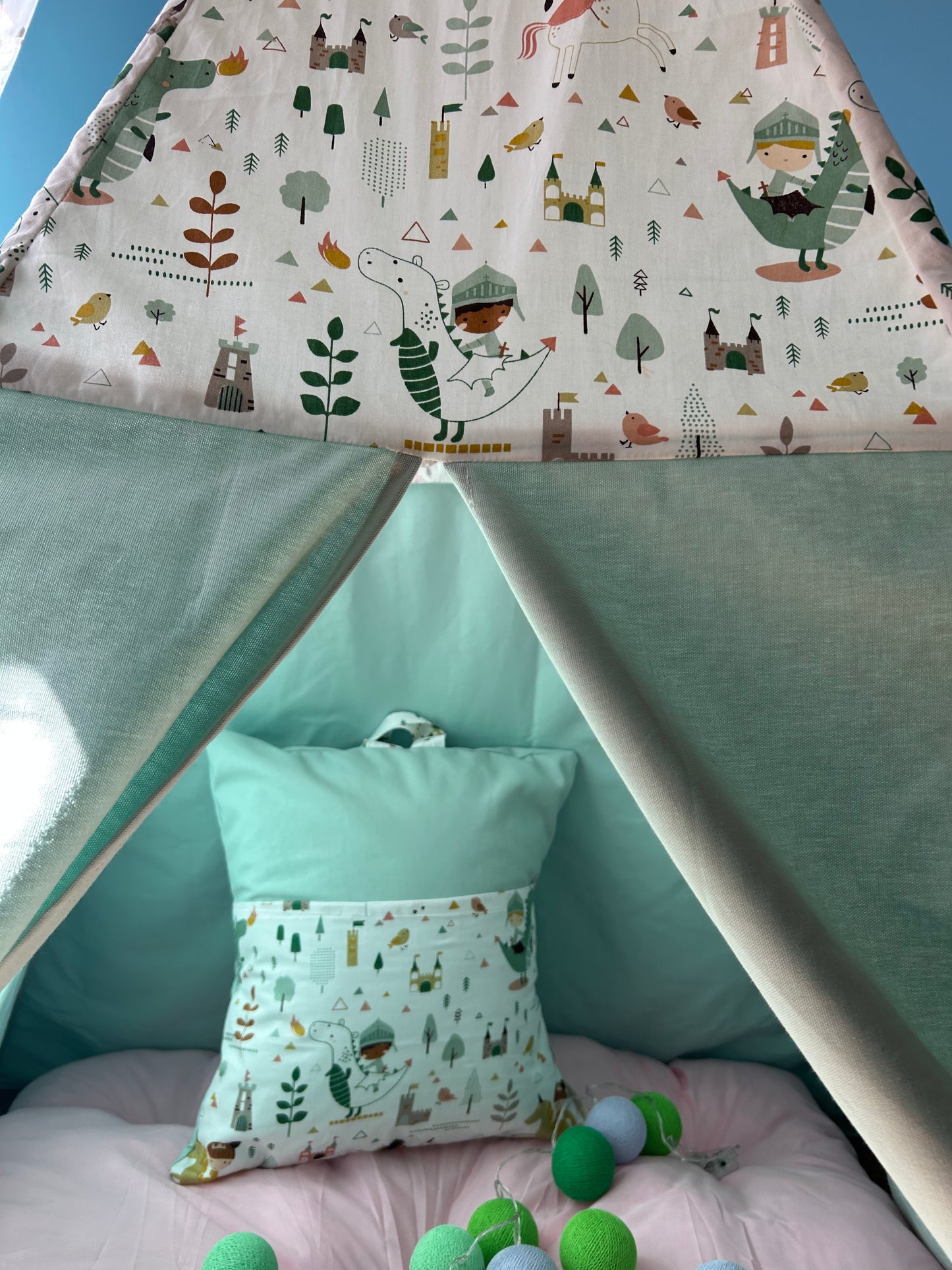 Kingdom Adventures Teepee tent
