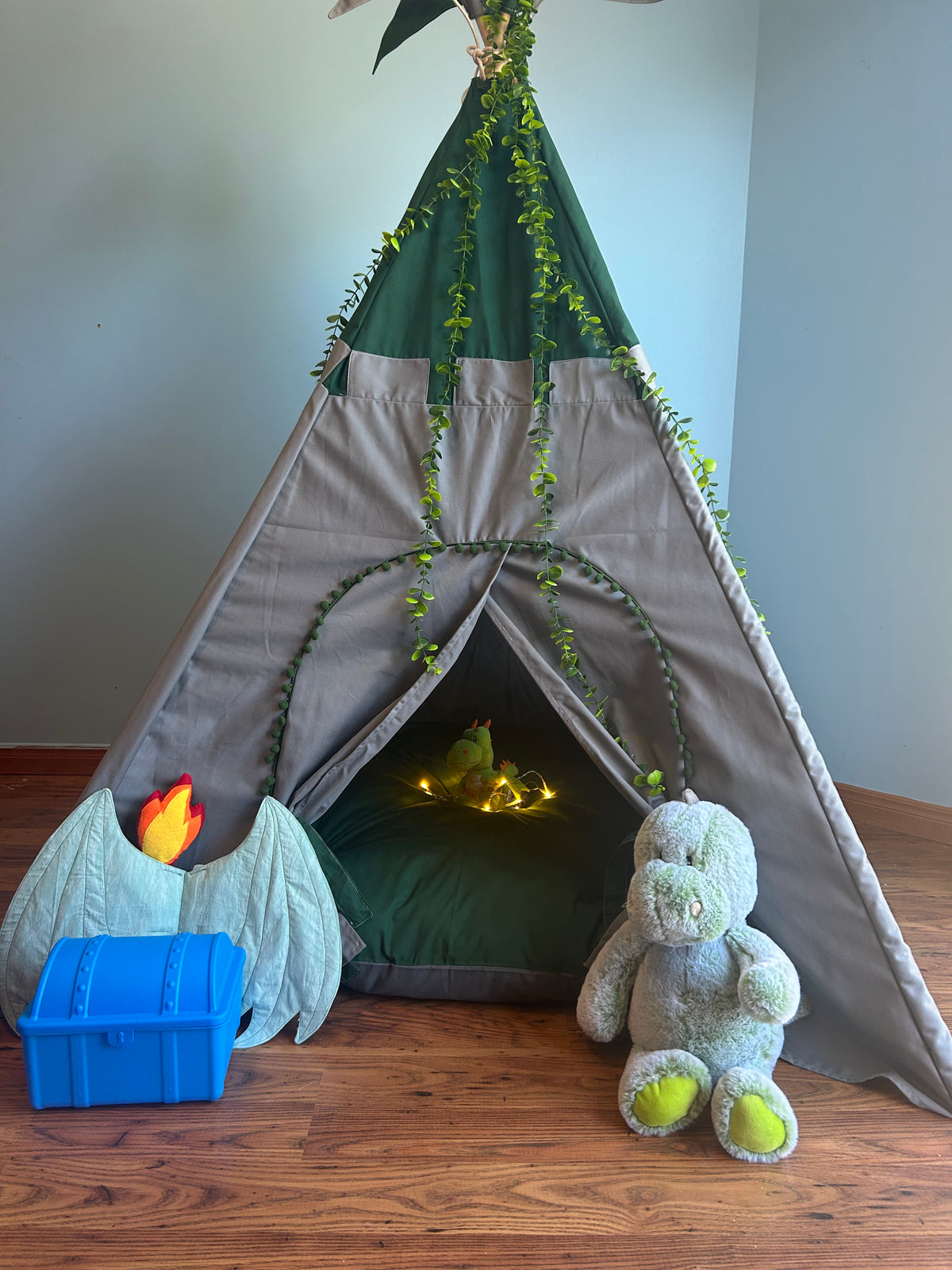 🏰 Enchanted Forest Castle Teepee