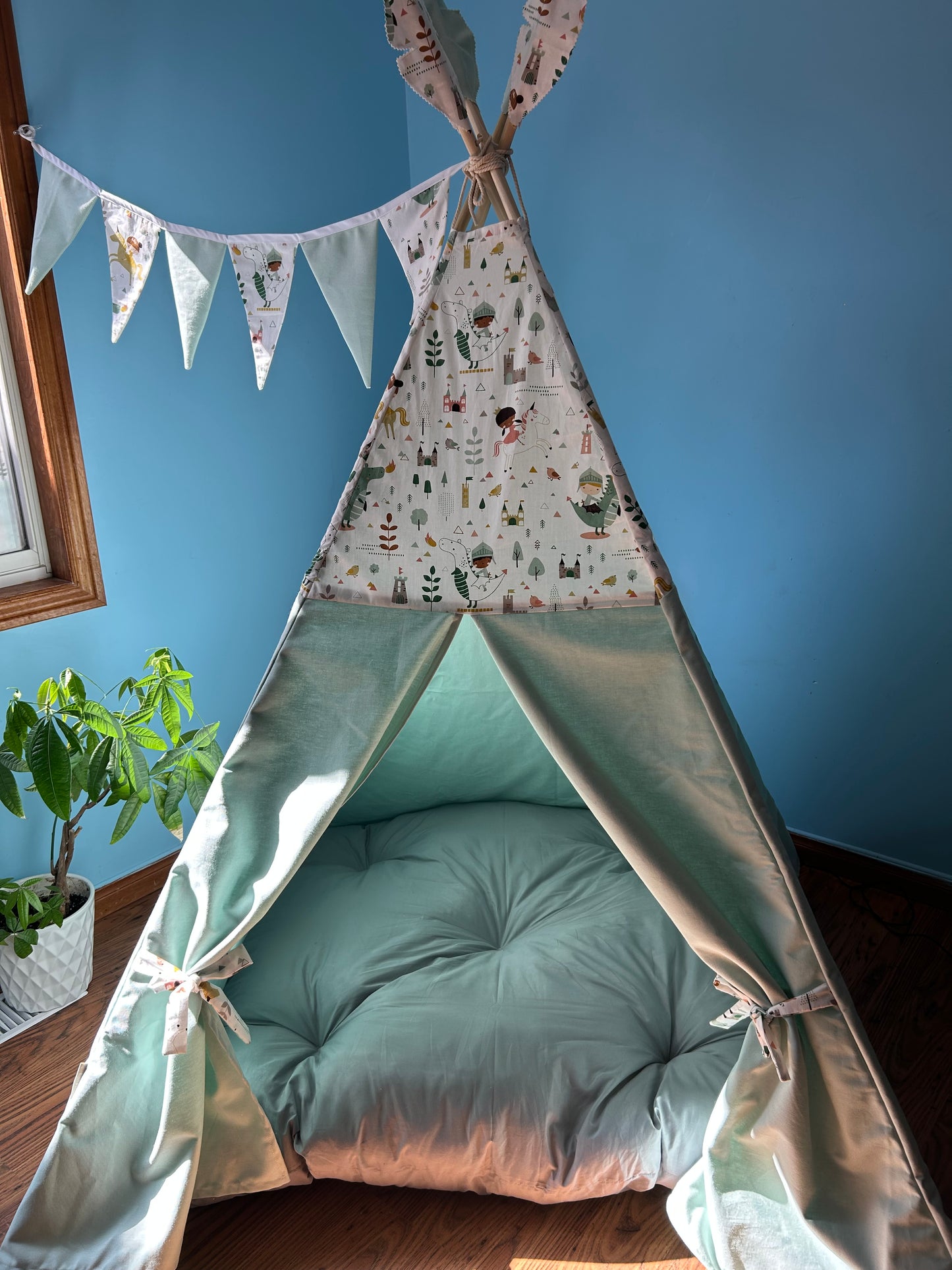 Kingdom Adventures Teepee tent