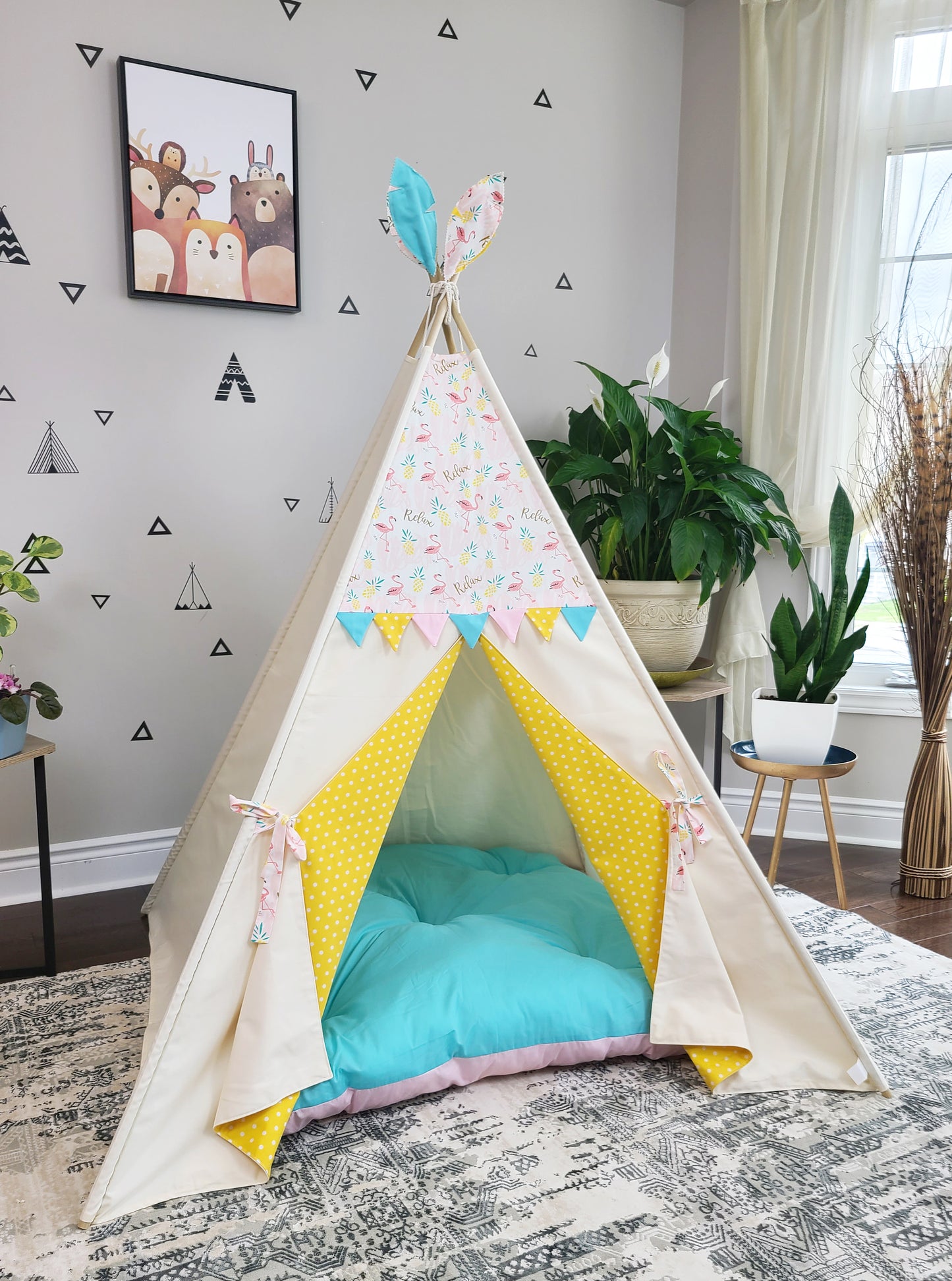 “Relax & Shine” Flamingo Teepee – With Window