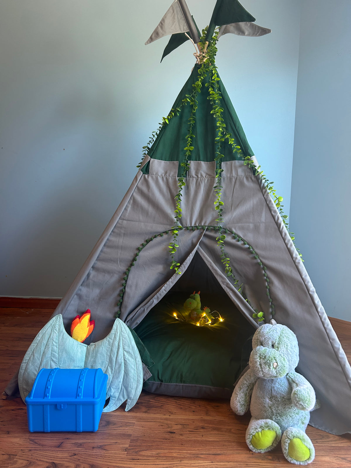 🏰 Enchanted Forest Castle Teepee