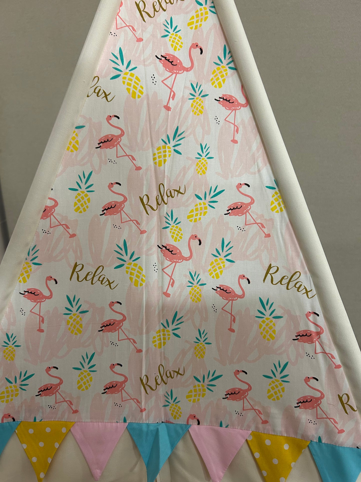 “Relax & Shine” Flamingo Teepee – With Window