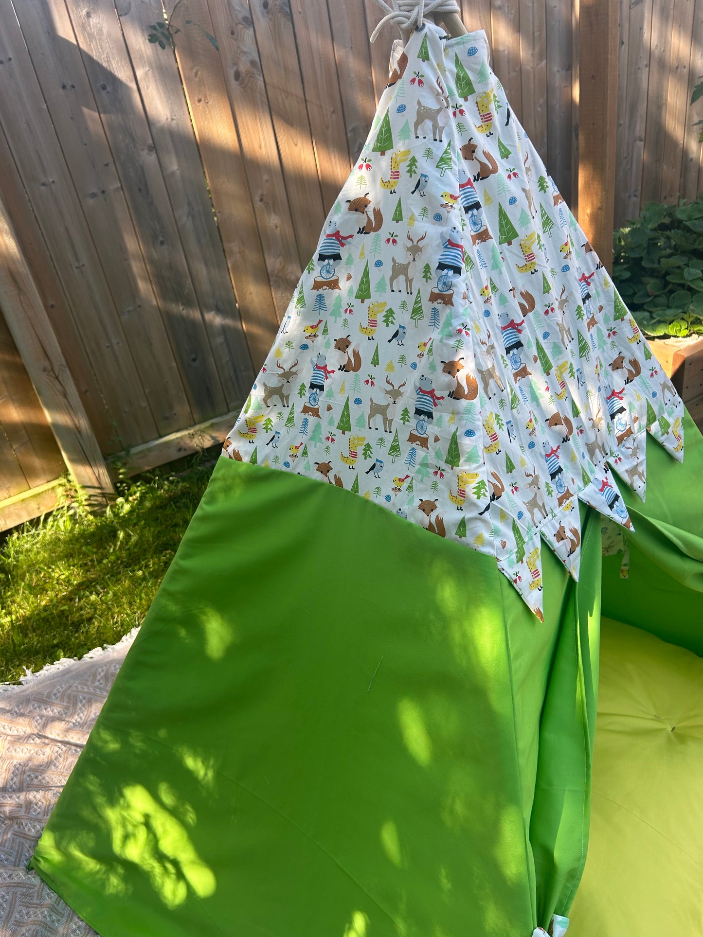🌲 Woodland Adventure Teepee
