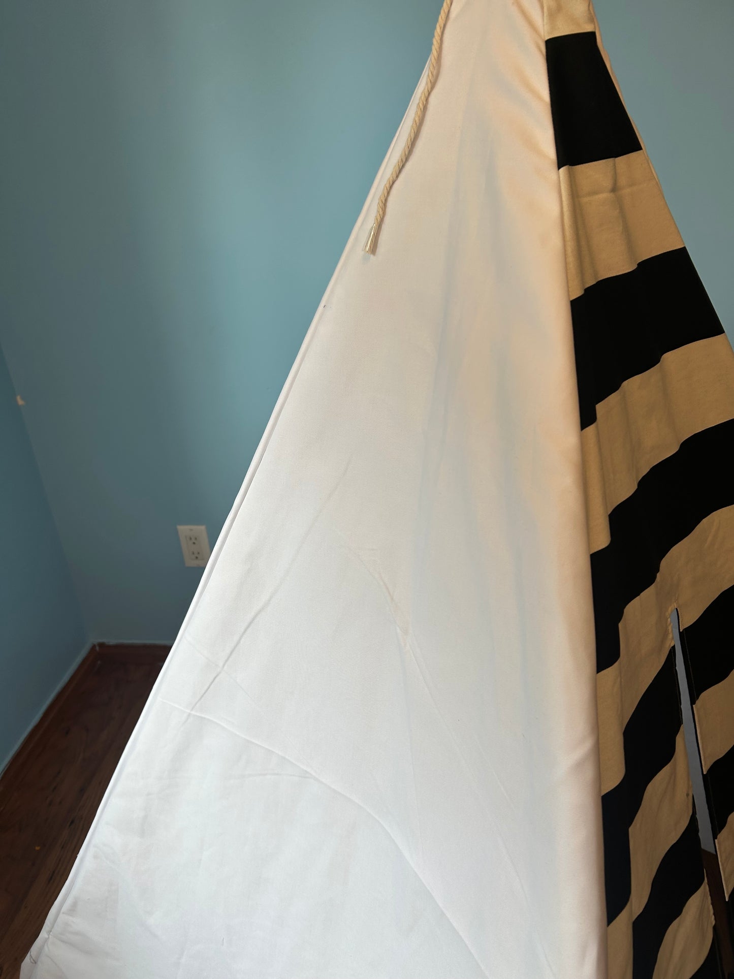Classic Black & White Teepee