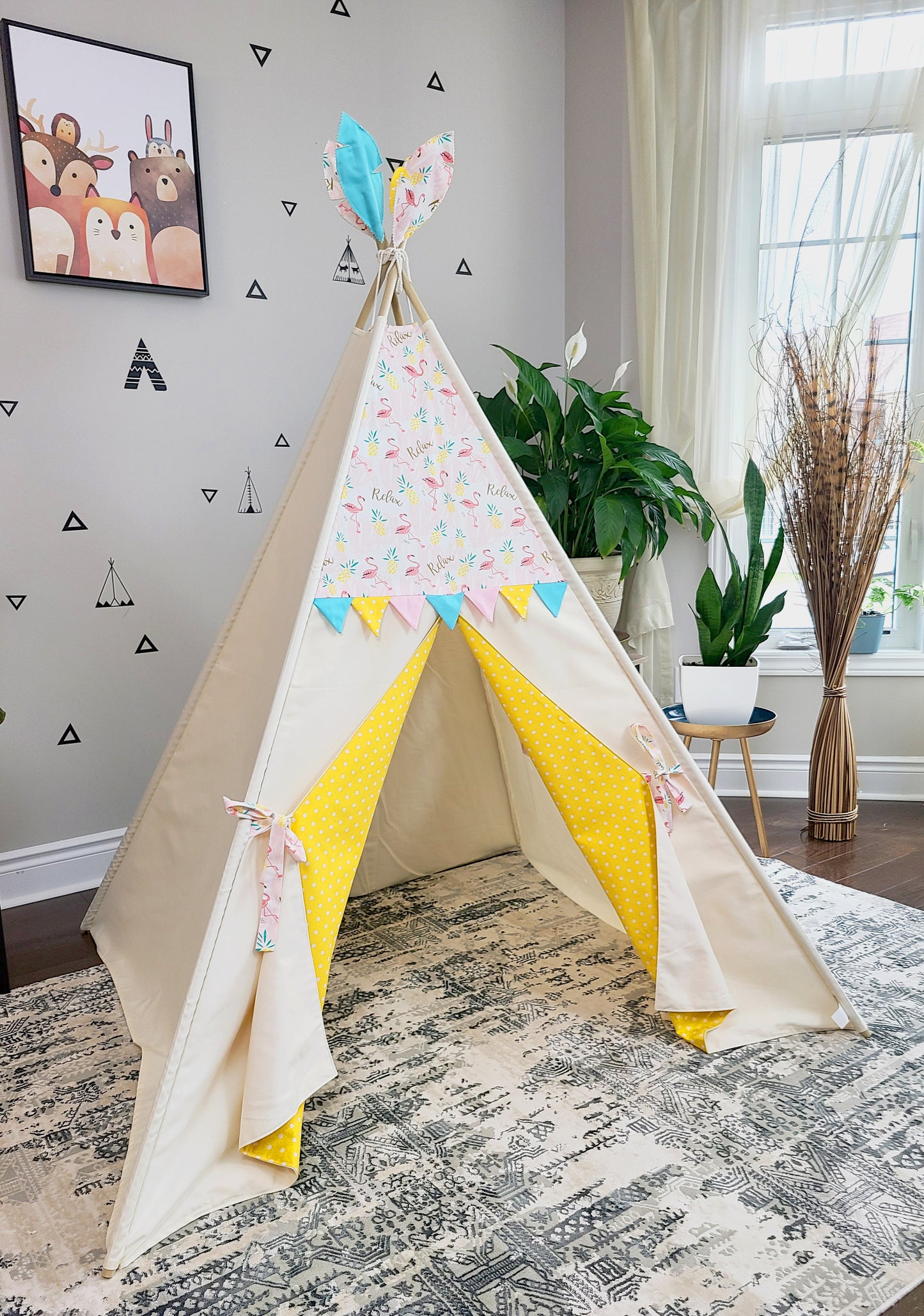 “Relax & Shine” Flamingo Teepee – With Window