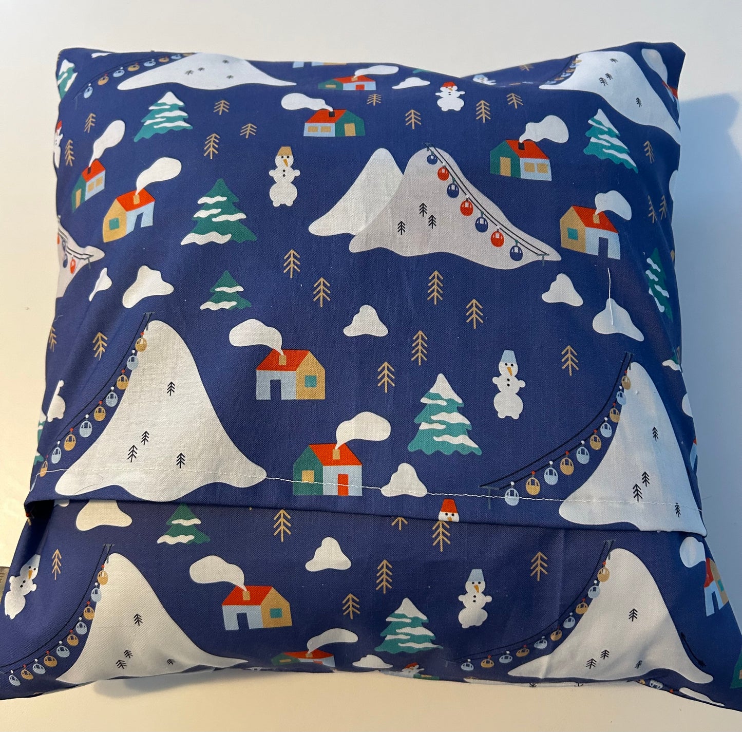 Snowy Village Cozy Set